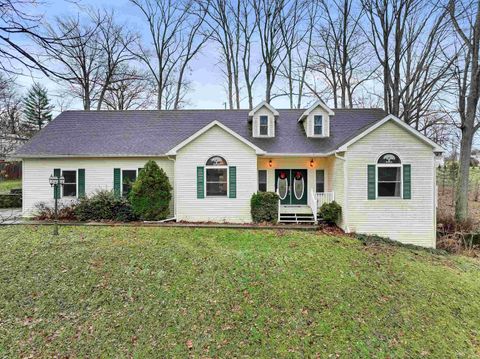 Photo of 572 Bex Addition Drive, Bedford, IN 47421 (MLS # 202549480)