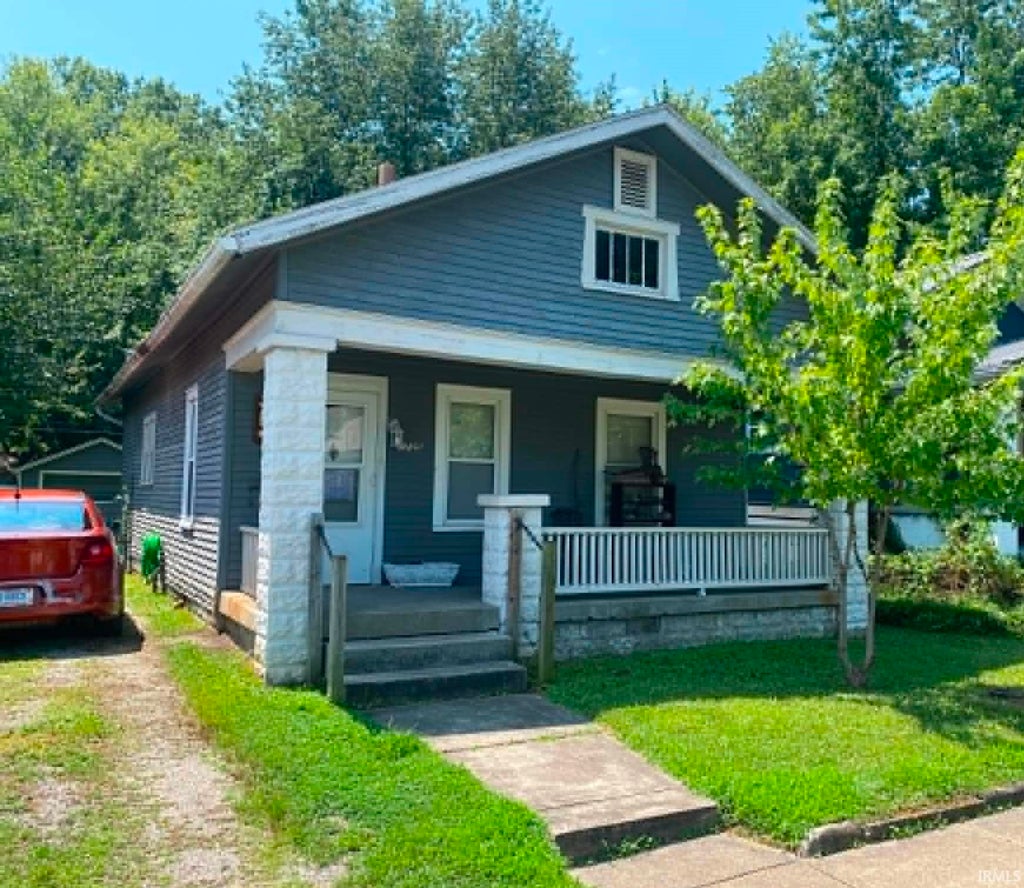 Photo of 1735 E Franklin Street, Evansville, IN 47711 (MLS # 202630351)