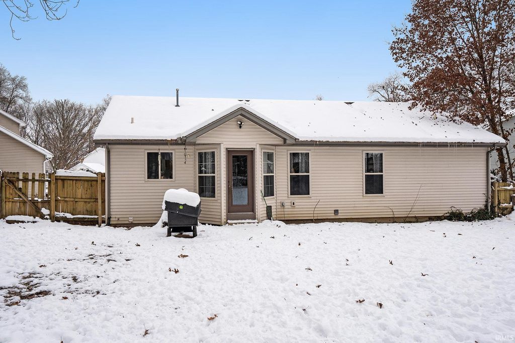 Photo of 10350 Rosewood Court, Osceola, IN 46561 (MLS # 202548524)