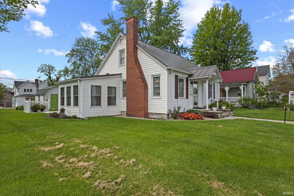 Photo of 431 W Huntington Street, Montpelier, IN 47359 (MLS # 202616375)