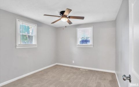 Tiny photo for 618 E Short Elm Street, Boonville, IN 47601 (MLS # 202618429)