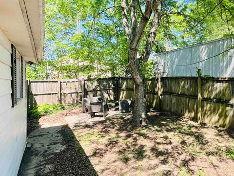 Tiny photo for 618 E Short Elm Street, Boonville, IN 47601 (MLS # 202618429)