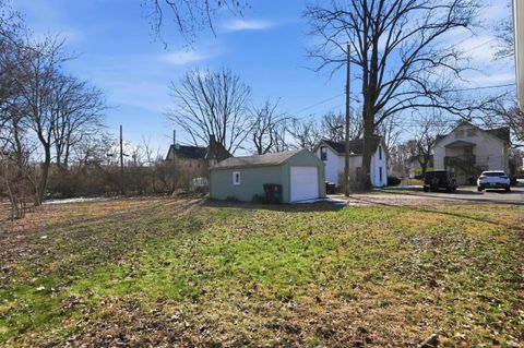 Tiny photo for 1965 Griswold Drive, Fort Wayne, IN 46805 (MLS # 202607820)