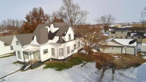 Photo of 407 S Center Street, Boswell, IN 47921 (MLS # 202548833)