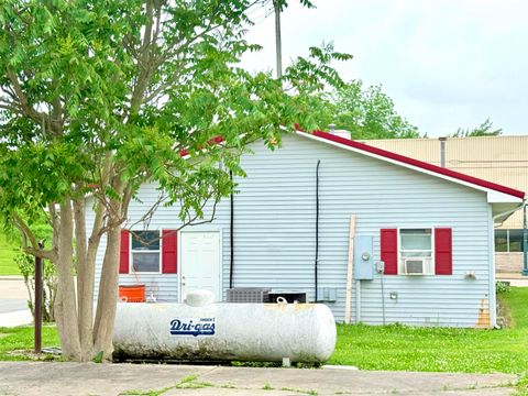 Tiny photo for 116 S Main Street, Amboy, IN 46911 (MLS # 202525045)