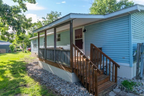 Tiny photo for 30343 Wolf Avenue, Elkhart, IN 46516 (MLS # 202624854)