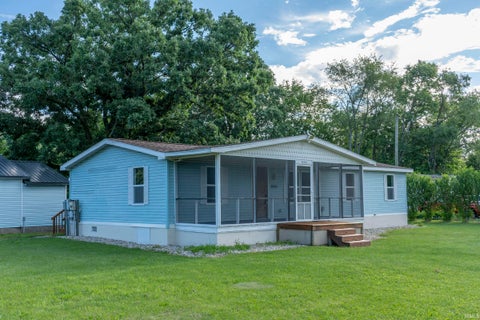 Tiny photo for 30343 Wolf Avenue, Elkhart, IN 46516 (MLS # 202624854)
