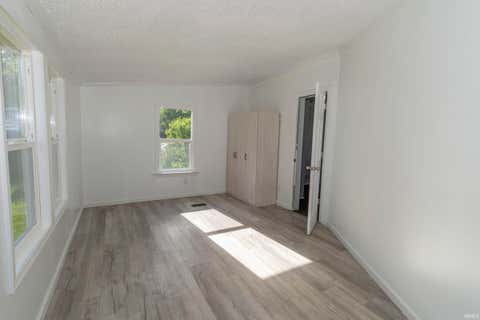 Tiny photo for 30343 Wolf Avenue, Elkhart, IN 46516 (MLS # 202624854)