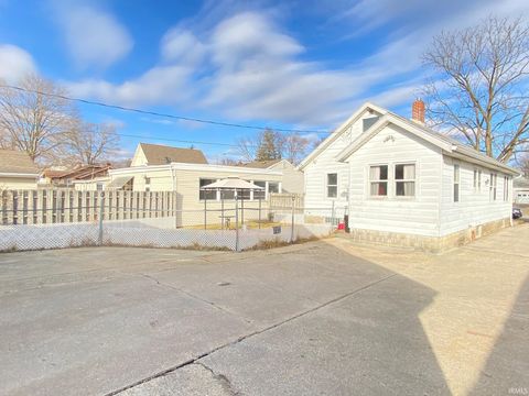 Tiny photo for 1006 S 20th Street, Lafayette, IN 47905 (MLS # 202606682)