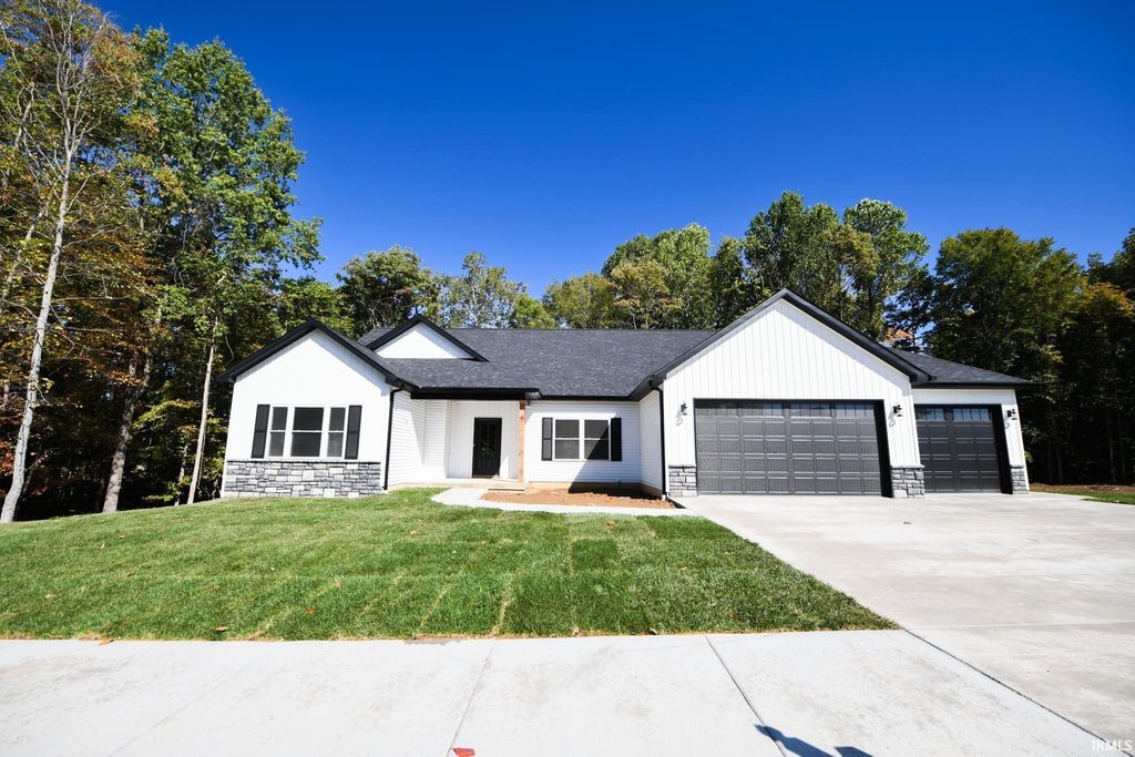 Photo of 953 S Lantern Lane, Ellettsville, IN 47429 (MLS # 202613751)