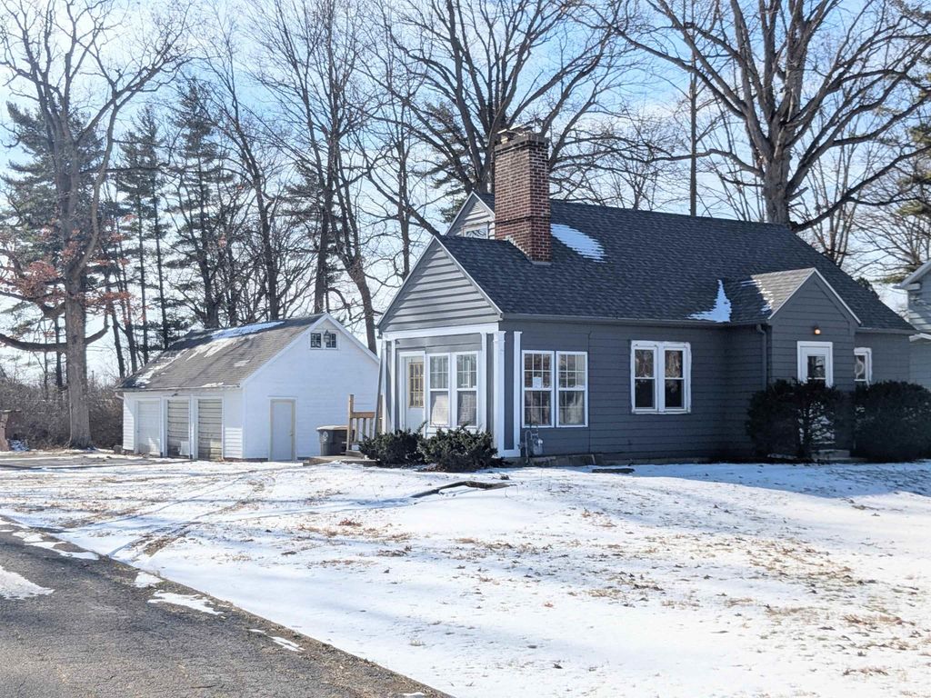 Photo of 2026 E Paulding Road, Fort Wayne, IN 46816 (MLS # 202602983)