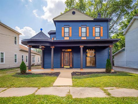 Photo of 630 E Water Street, Mount Vernon, IN 47620 (MLS # 202600684)