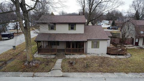 Photo of 203 E 8TH Street, Warren, IN 46792 (MLS # 202601298)