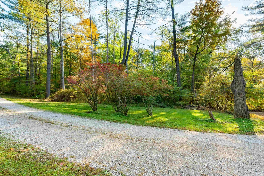 Photo of 113 Hickory Knob Road, Nashville, IN 47448 (MLS # 202642757)