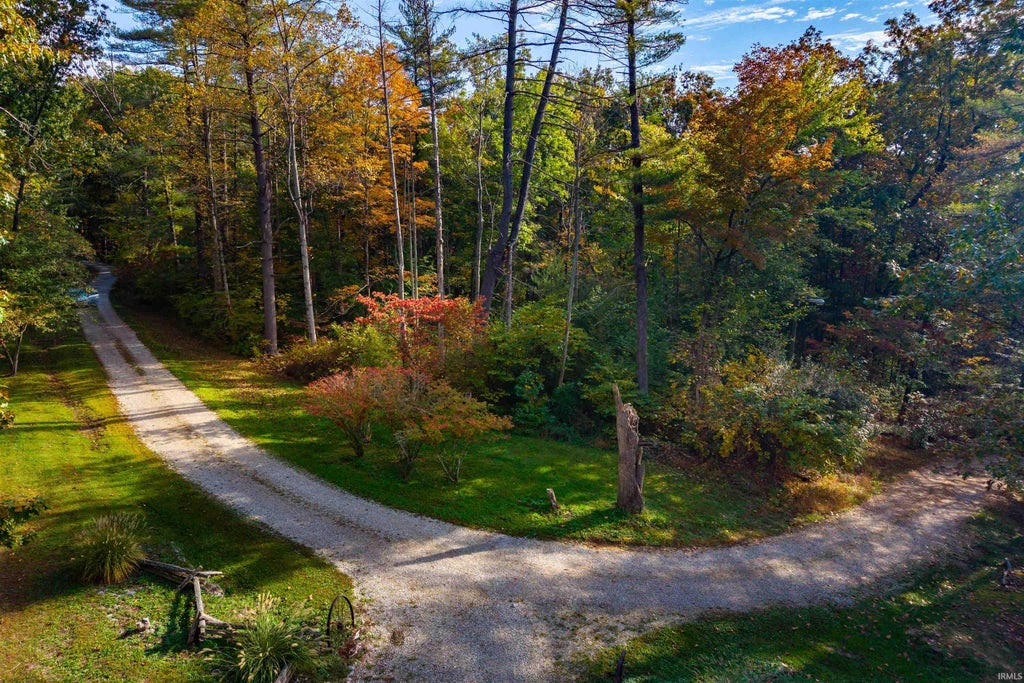 Photo of 113 Hickory Knob Road, Nashville, IN 47448 (MLS # 202642757)
