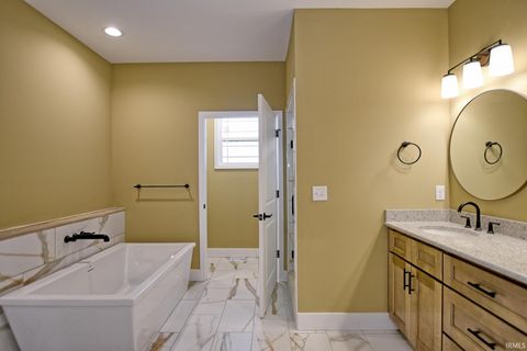 Tiny photo for 10143 Gallop Way, Evansville, IN 47725 (MLS # 202548564)