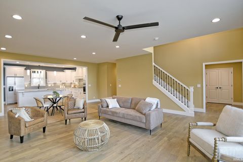 Tiny photo for 10143 Gallop Way, Evansville, IN 47725 (MLS # 202548564)