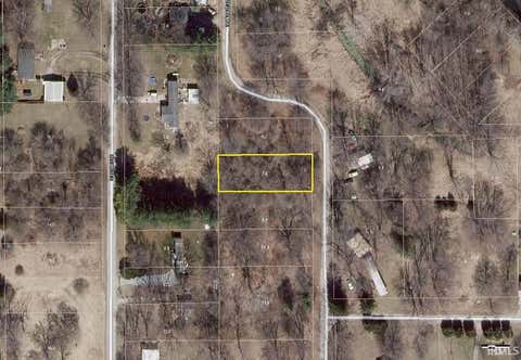 Photo of Walnut Lane #29, Rochester, IN 46975 (MLS # 202633543)