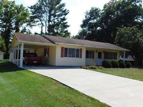 Photo of 4241 W Doyle Avenue, Bloomington, IN 47403 (MLS # 202610375)