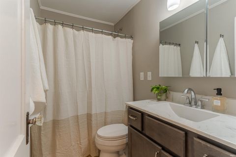 Tiny photo for 1708 Washington Avenue, Evansville, IN 47714 (MLS # 202545490)