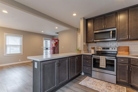 Tiny photo for 1708 Washington Avenue, Evansville, IN 47714 (MLS # 202545490)