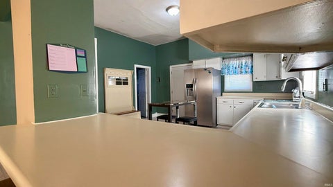 Tiny photo for 908 W Fourth Street, Mount Vernon, IN 47620 (MLS # 202635619)
