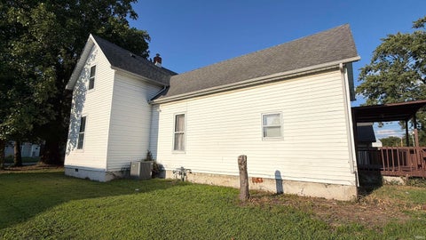 Tiny photo for 908 W Fourth Street, Mount Vernon, IN 47620 (MLS # 202635619)
