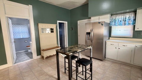 Tiny photo for 908 W Fourth Street, Mount Vernon, IN 47620 (MLS # 202635619)