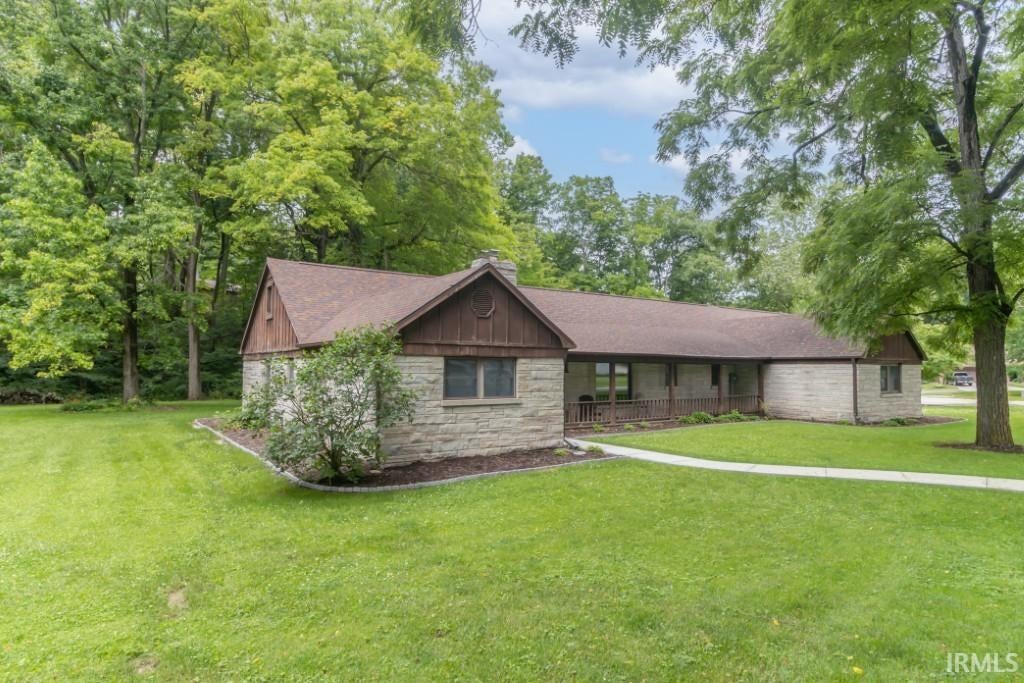 Photo of 410 Crescent Drive, New Castle, IN 47362 (MLS # 202625772)