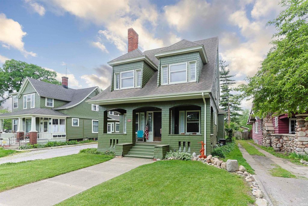 Photo of 1232 E Lincoln Way, South Bend, IN 46601 (MLS # 202619036)