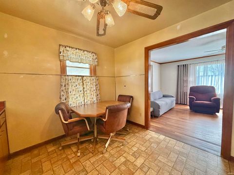 Tiny photo for 3886 Clover Drive, Newburgh, IN 47630 (MLS # 202607855)