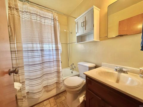 Tiny photo for 3886 Clover Drive, Newburgh, IN 47630 (MLS # 202607855)