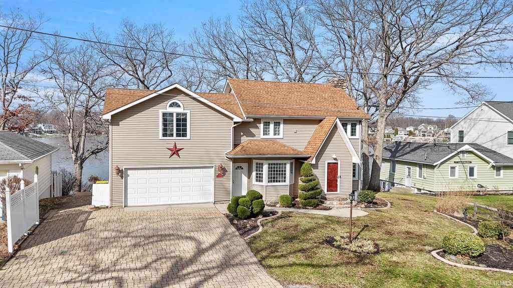 Photo of 1080 Lane 210 Hamilton Lake, Hamilton, IN 46742 (MLS # 202609364)