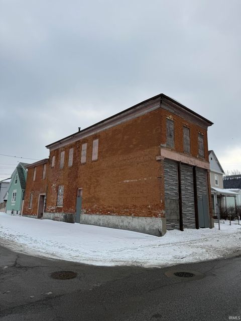 Photo of 2101 S Lafayette Street, Fort Wayne, IN 46803 (MLS # 202604712)