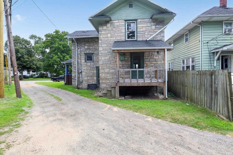 Tiny photo for 228 Park Avenue, Elkhart, IN 46516 (MLS # 202630209)