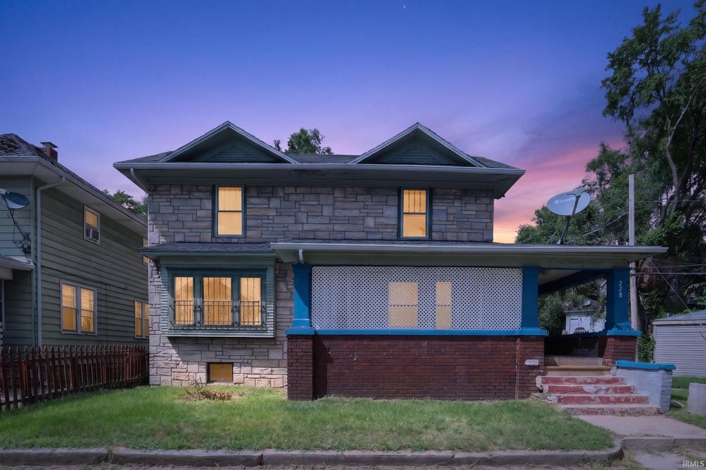 Photo of 228 Park Avenue, Elkhart, IN 46516 (MLS # 202630209)