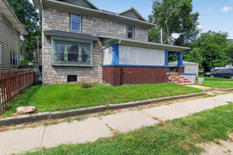 Tiny photo for 228 Park Avenue, Elkhart, IN 46516 (MLS # 202630209)