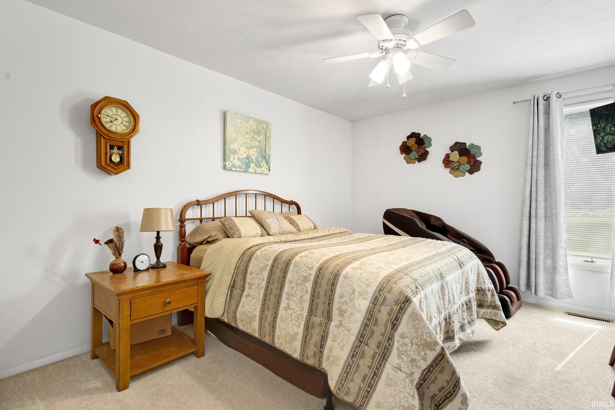 Goshen, Indiana 46528, United States, 5 Bedrooms Bedrooms, ,3 BathroomsBathrooms,Residential,Pending,156480