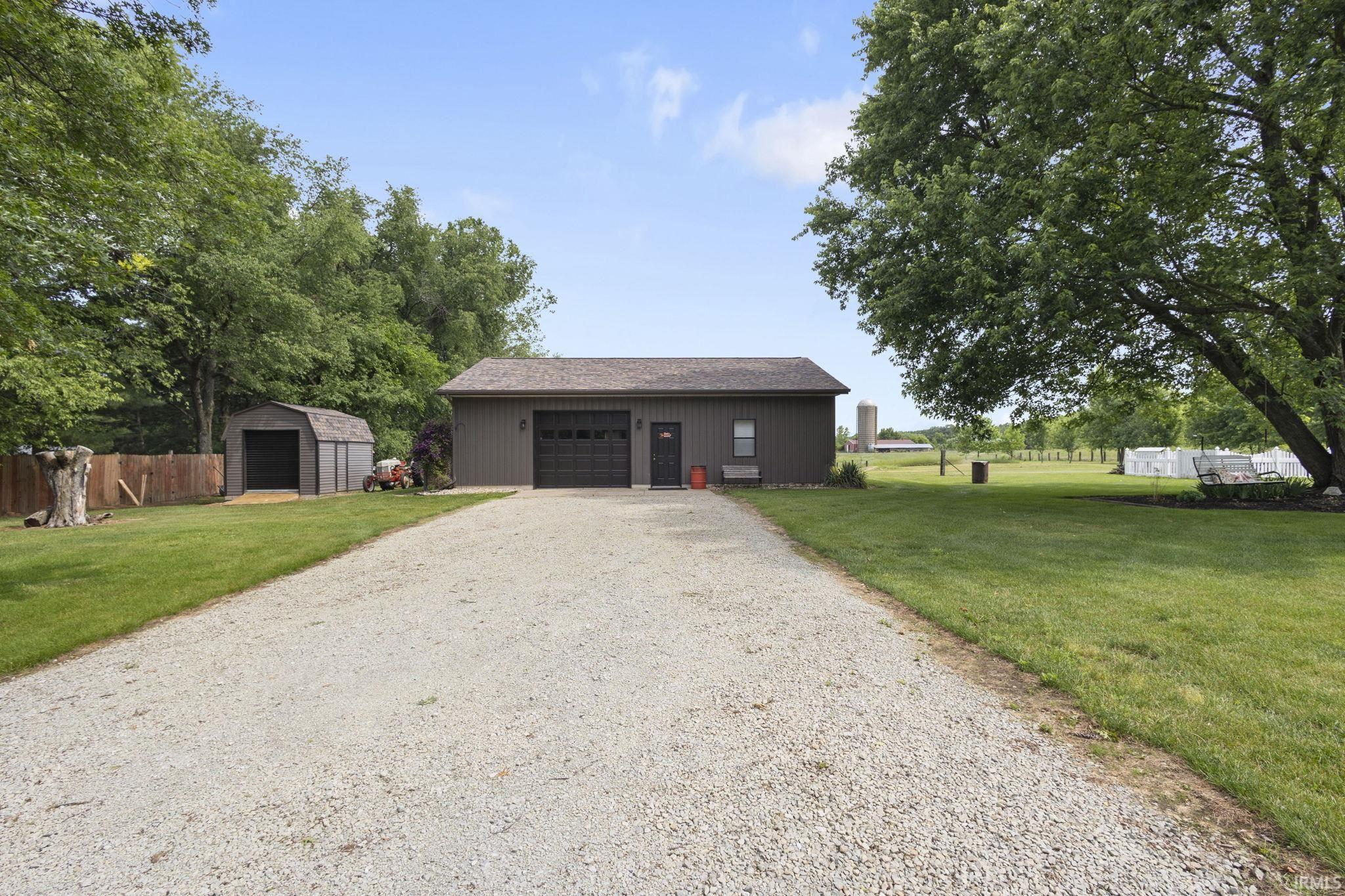 Goshen, Indiana 46528, United States, 5 Bedrooms Bedrooms, ,3 BathroomsBathrooms,Residential,Pending,156480