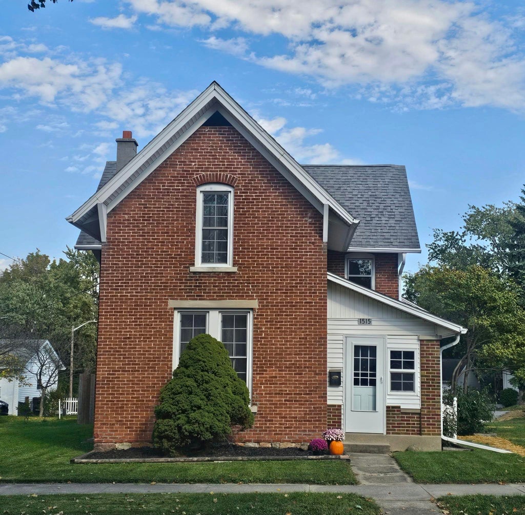 Photo of 1515 Guilford Street, Huntington, IN 46750 (MLS # 202642545)