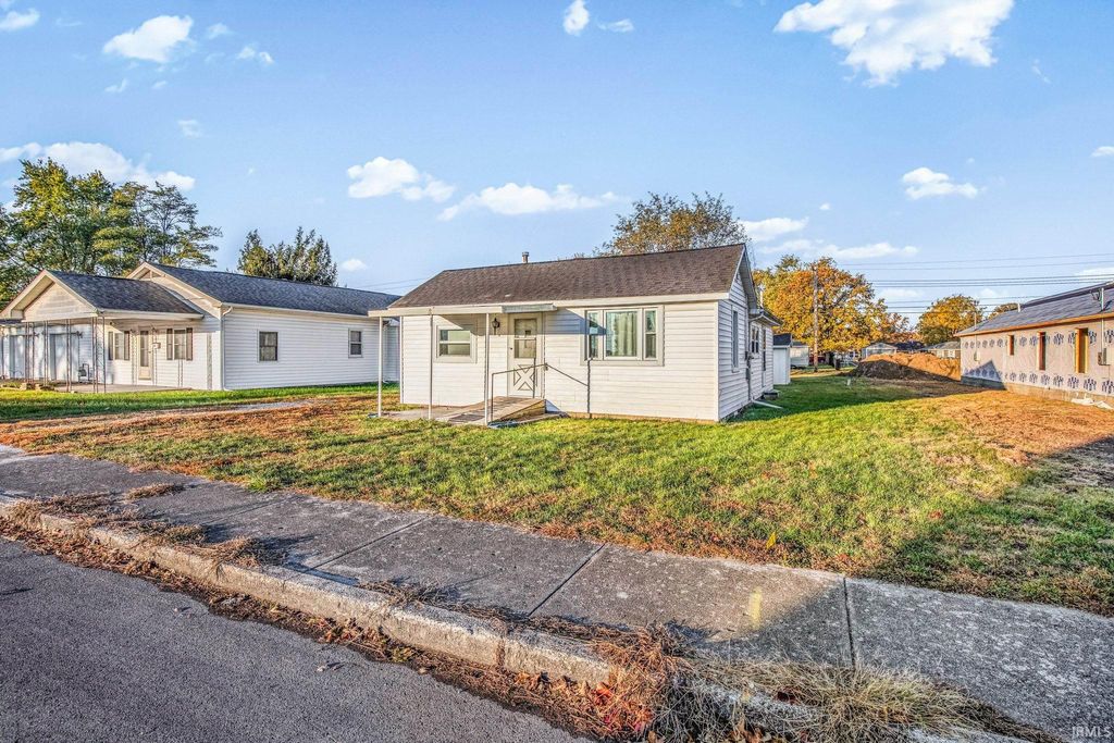 Photo of 834 Maple Street, Tipton, IN 46072 (MLS # 202543299)