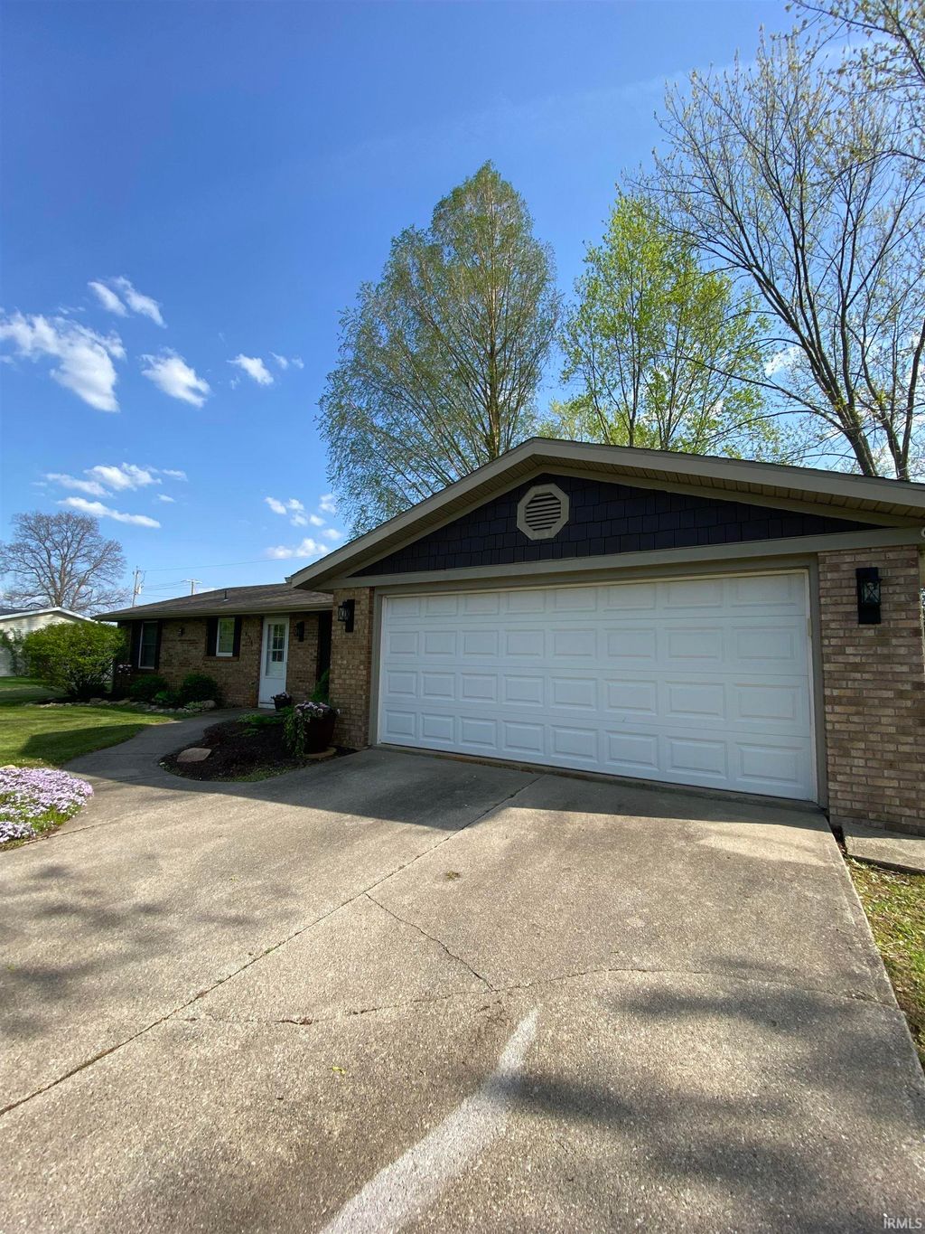 Photo of 8716 Multirose Lane, Leo, IN 46765 (MLS # 202614610)