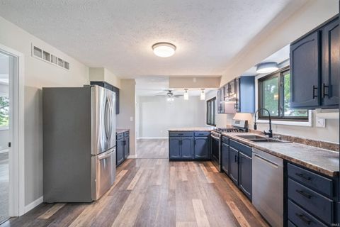 Tiny photo for 7987 N CR 525 W, Royal Center, IN 46978 (MLS # 202621370)