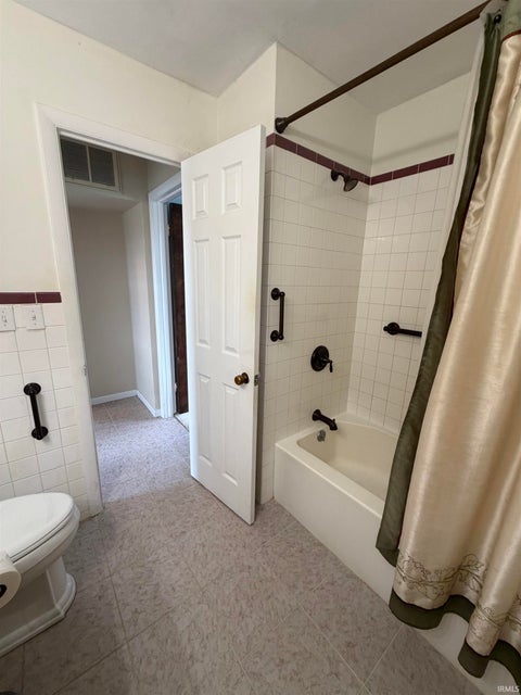 Tiny photo for 2028 E Boulevard Street, Kokomo, IN 46902 (MLS # 202635345)