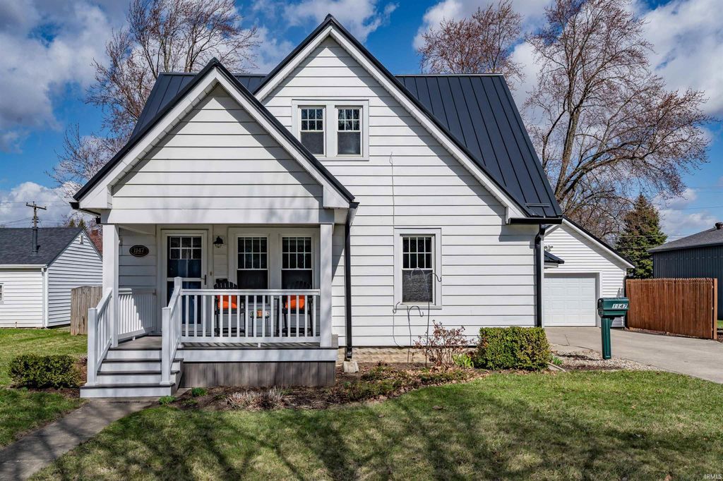 Photo of 1147 Park Avenue, New Haven, IN 46774 (MLS # 202608796)