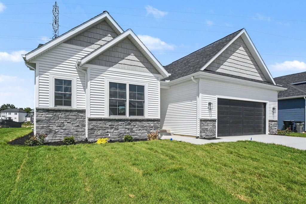 Photo of 11377 Albany Ridge Drive, Osceola, IN 46561 (MLS # 202643864)
