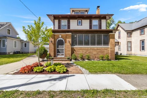 Photo of 522 Laurel Street, Elkhart, IN 46514 (MLS # 202618659)