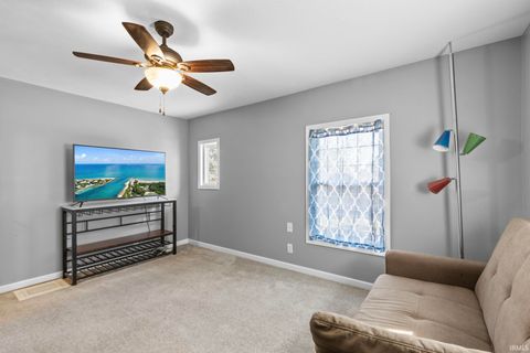Tiny photo for 522 Laurel Street, Elkhart, IN 46514 (MLS # 202618659)