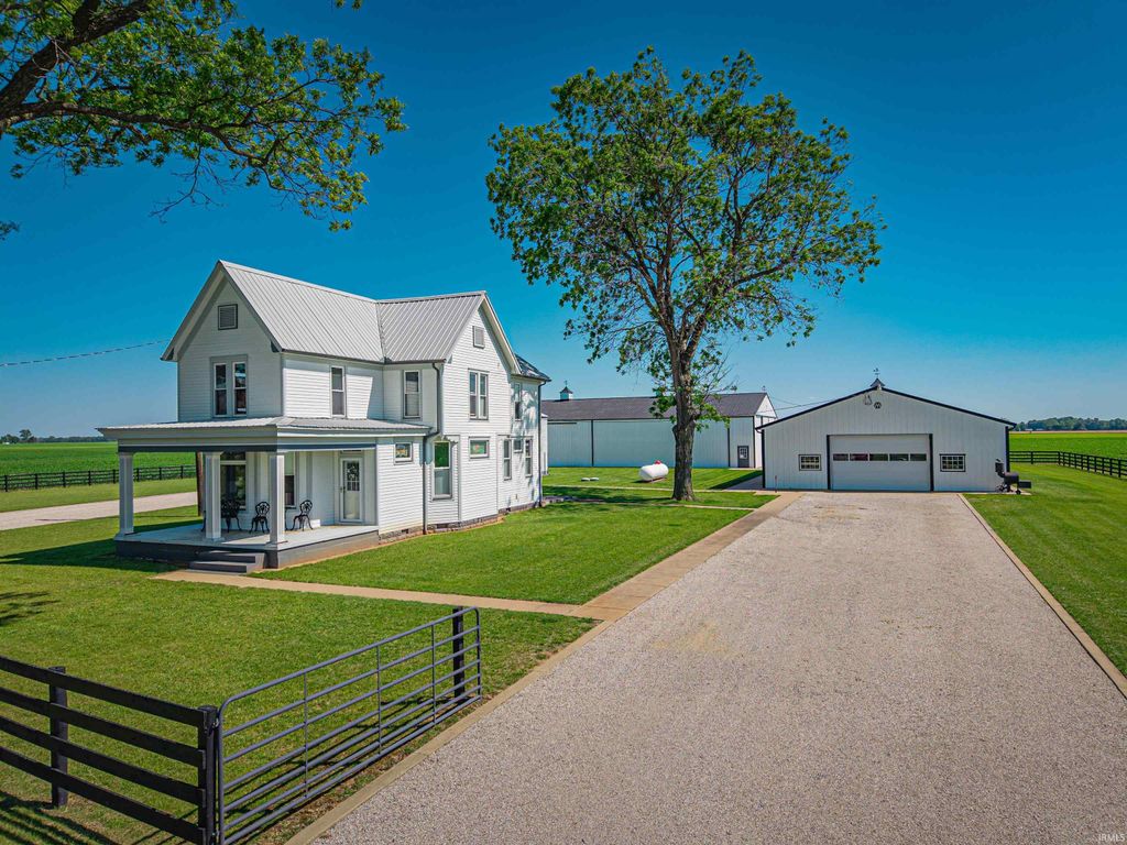 Photo of 4301 Lower Mount Vernon Road, Mount Vernon, IN 47620 (MLS # 202620366)