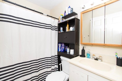 Tiny photo for 2535 Lafayette Street, Fort Wayne, IN 46803 (MLS # 202638885)